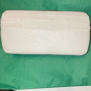 TRUSSARDI CREAM WOMEMS AMENITY  KIT DESIGNED BY MICHAEL YOUNG FOR CATHAY PACFIC
